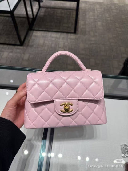 .
CHANEL
SUPER MASTER QUALITY 🔥🔥
WITH FULL PACKAGING 🎁
For Price 👇 WTSP Text Zain 0568585901

Zain255
♥️♥️♥️