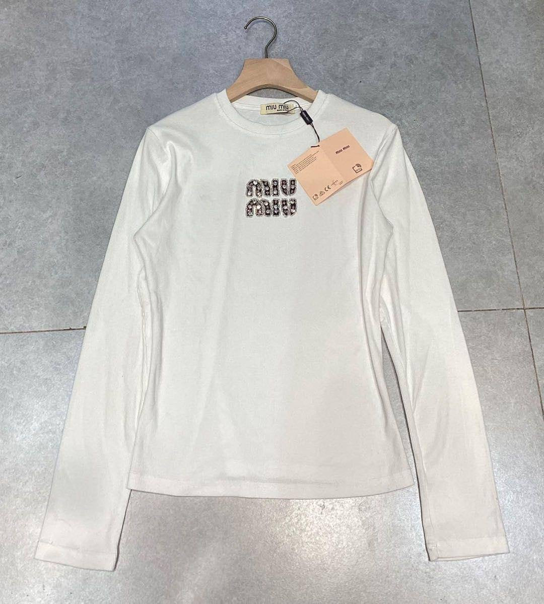 *New collections   
good quality ✅✅
Size:S  M   L  xl
85 dhs🪙

Zain231
♥️♥️♥️