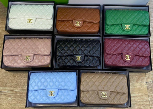 Chanel 

22cm 
with box
🎁🎁🎁

90 dhs🇦🇪

Zain95
♥️♥️♥️