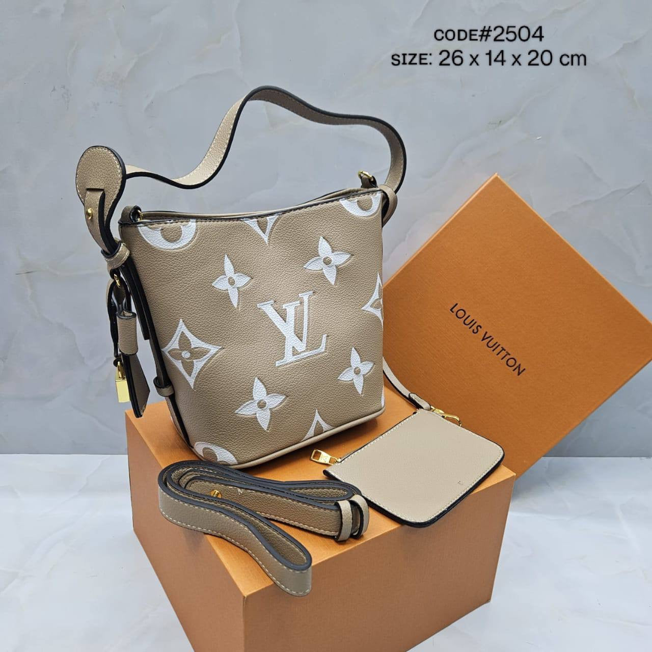 LV
ᴀʟʟ ɪɴ BB ᴍᴏɴᴏɢʀᴀᴍ
sɪᴢᴇ: 26 x 14 x 20 cm
ᴡɪᴛʜ BOX
🎁🎁🎁

75 dhs🇦🇪

Zain31
♥️♥️♥️