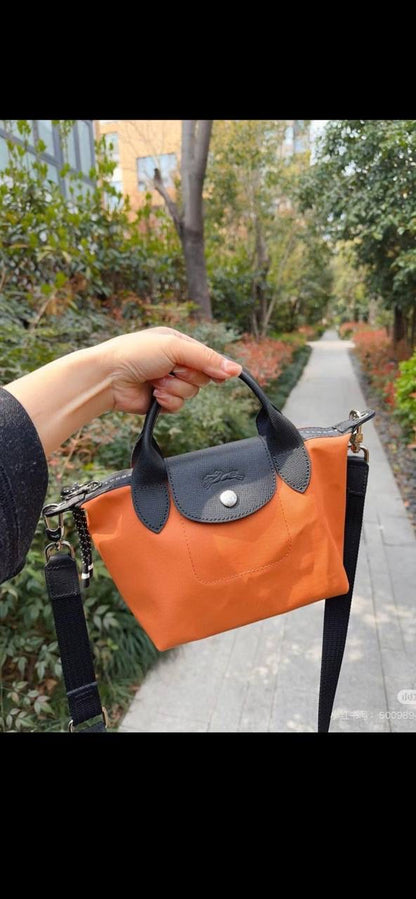 Long Champ
High quality
80 dhs🇦🇪

Zain190
♥️♥️♥️