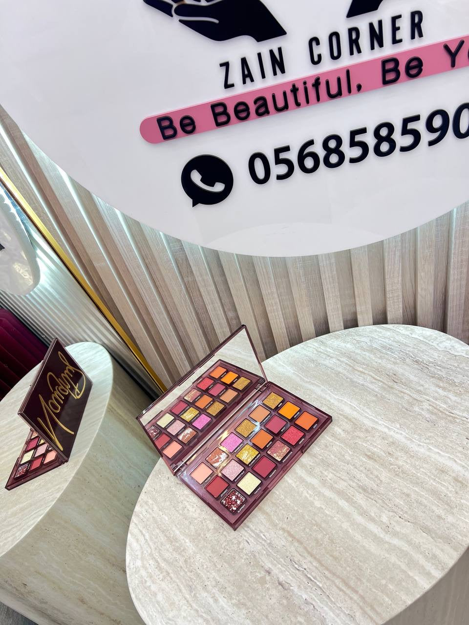 Makeup palette 

30 dhs uae

Zain49

♥️♥️♥️