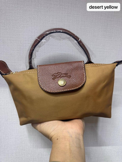 LongChamp Mini

High  Quality 

Size：19  * 11 cm
50 dhs🪙

Zain115
♥️♥️♥️