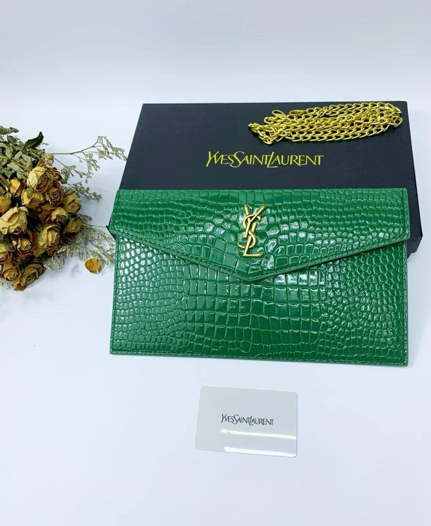 YSL

70 dhs🪙

With box
🎁🎁🎁

Zain35
♥️♥️♥️