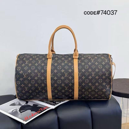 LV - Gucci
TRAVELLING BAG
ʜᴀɴᴅᴄᴀʀʀʏ ᴡ/ sᴛʀᴀᴘ
sɪᴢᴇ: 55 x 30 x 22 cm

65 dhs🇦🇪

Zain31
♥️♥️♥️