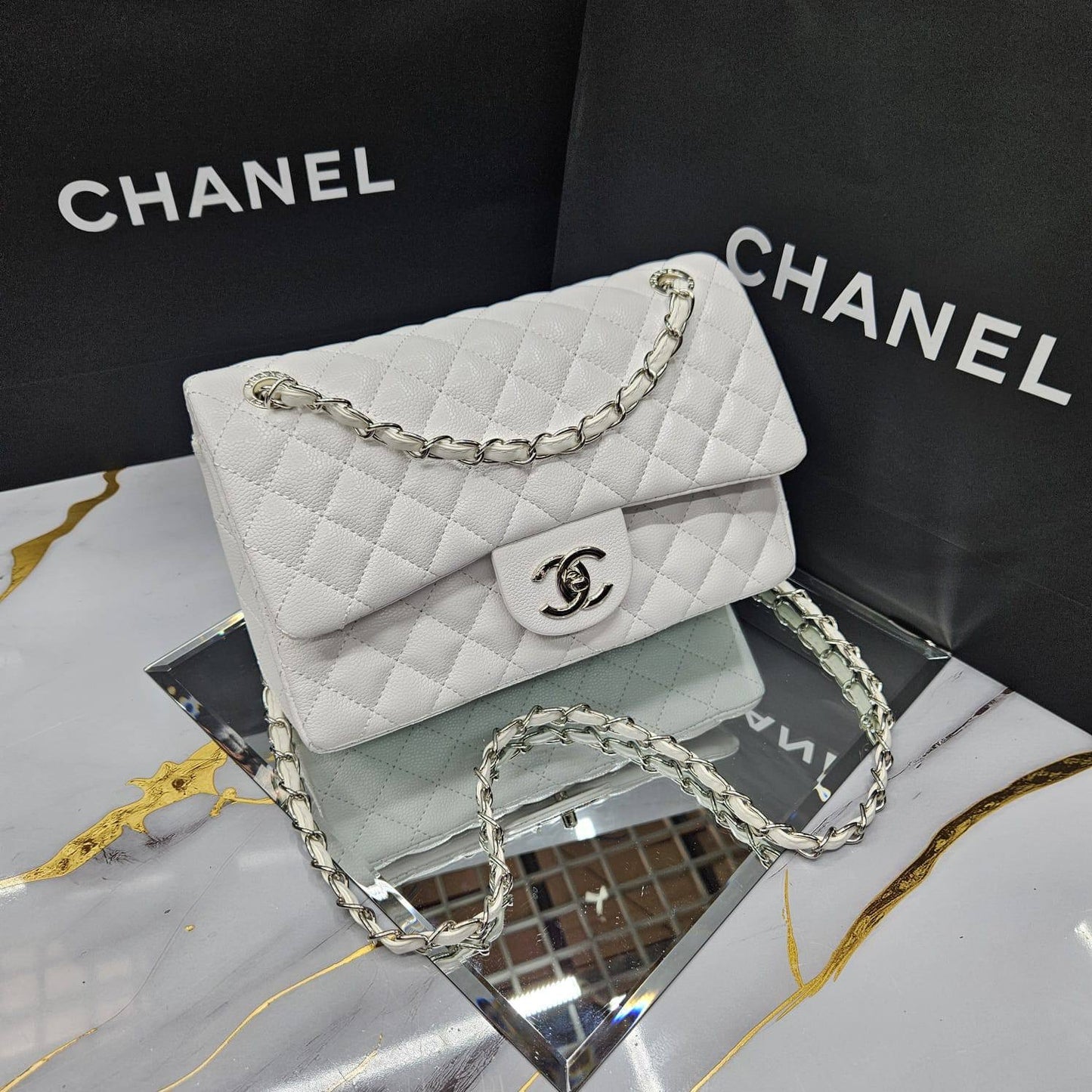 Chanel ᴄʟᴀssɪᴄ
ᴅᴏᴜʙʟᴇ ғʟᴀᴘ 
ᴄᴀᴠɪᴀʀ,ʟᴀᴍʙsᴋɪɴ,ɢʟᴏssʏ
 ʟᴇᴀᴛʜᴇʀ ᴍᴀᴛᴇʀɪᴀʟ
sɪᴢᴇ : 25 cm
ᴡɪᴛʜ BOX
🎁🎁🎁

95 dhs🇦🇪

Zain31
♥️♥️♥️