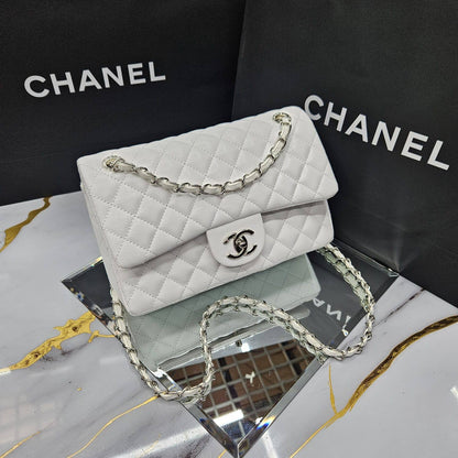 Chanel ᴄʟᴀssɪᴄ
ᴅᴏᴜʙʟᴇ ғʟᴀᴘ 
ᴄᴀᴠɪᴀʀ,ʟᴀᴍʙsᴋɪɴ,ɢʟᴏssʏ
 ʟᴇᴀᴛʜᴇʀ ᴍᴀᴛᴇʀɪᴀʟ
sɪᴢᴇ : 25 cm
ᴡɪᴛʜ BOX
🎁🎁🎁

95 dhs🇦🇪

Zain31
♥️♥️♥️