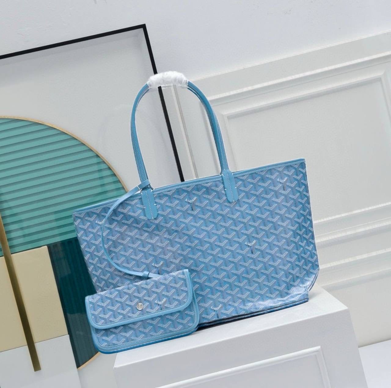 GOYARD 

BIG SIZE 

NEW CAME 

HIGH QUALITY 

100 dhs🪙💕

Zain39
♥️♥️♥️