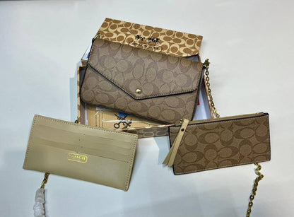 LV / Coach

75 dhs🇦🇪

with box
🎁🎁🎁

size 22×3.5×12cm

Zain213
♥️♥️♥️