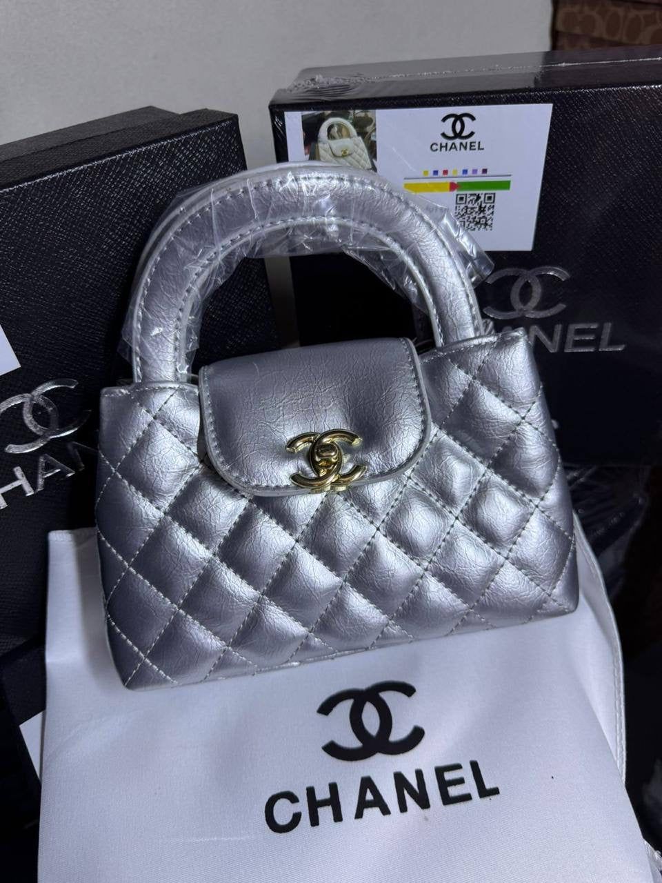 Chanel kelly
Size :  20 * 12.5 * 6 cm
85 dhs🇦🇪
with box🎁

Zain115
♥️♥️♥️