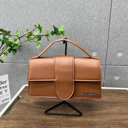 Jacquemus
nice quality
nice price 
65 dhs🪙💕

Zain22
♥️♥️♥️