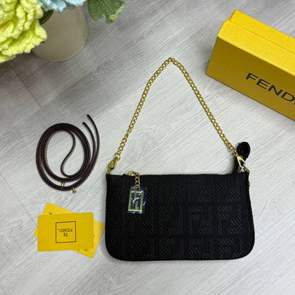 FENDI
21*3.5*12.5cm  

with box
🎁🎁🎁

80 dhs🇦🇪

Zain44
♥️♥️♥️