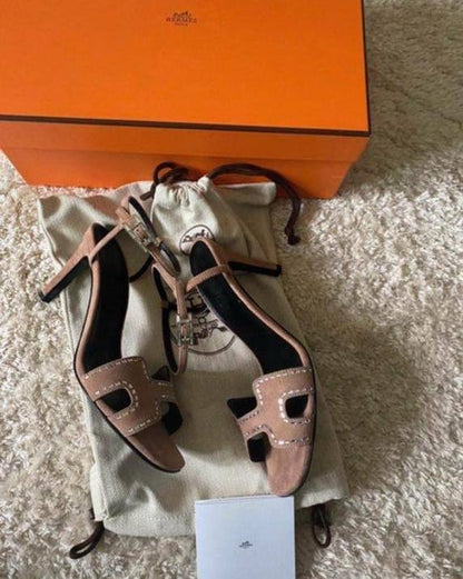 Hermes 
7cm

Size 36-37-38-39-40-41
115 dhs🪙

Zain86
♥️♥️♥️