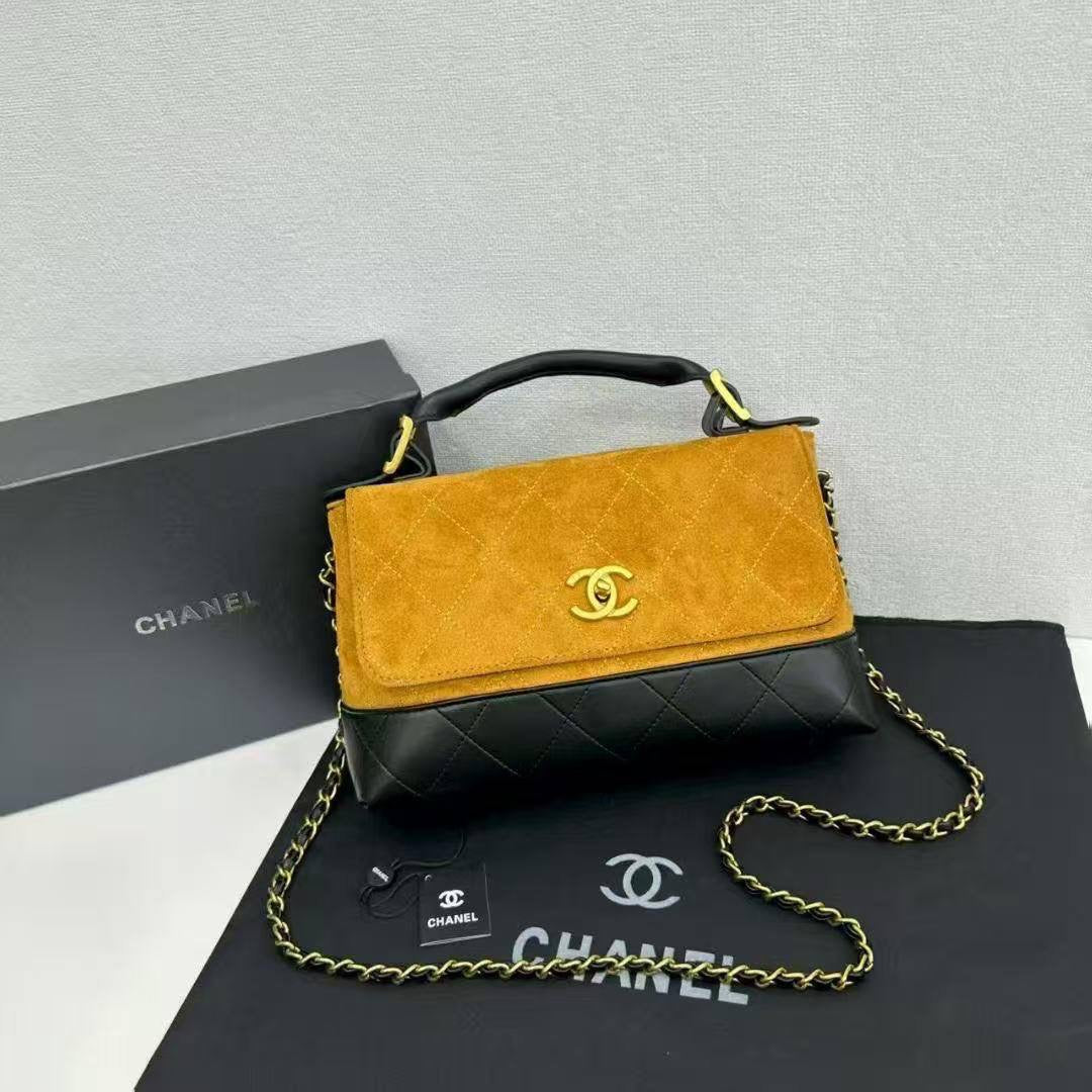 CHANEL 
NEW CAME GOOD QUALITY 
WITH BOX
🎁🎁🎁

110 dhs🇦🇪

Zain39
♥️♥️♥️