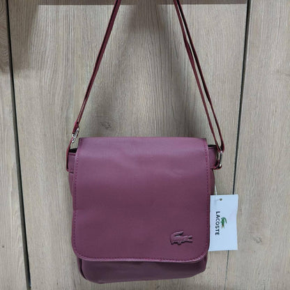 LACOSTE Bag 

GOOD quality 
40 dhs🇦🇪

Zain40
♥️♥️♥️