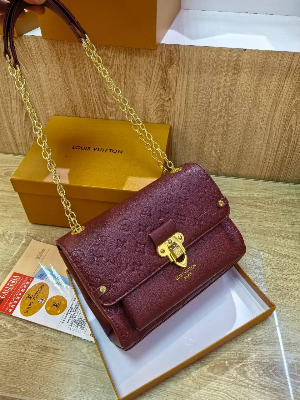 LV

With box 
🎁🎁🎁

90 dhs🇦🇪

Zain217
♥️♥️♥️