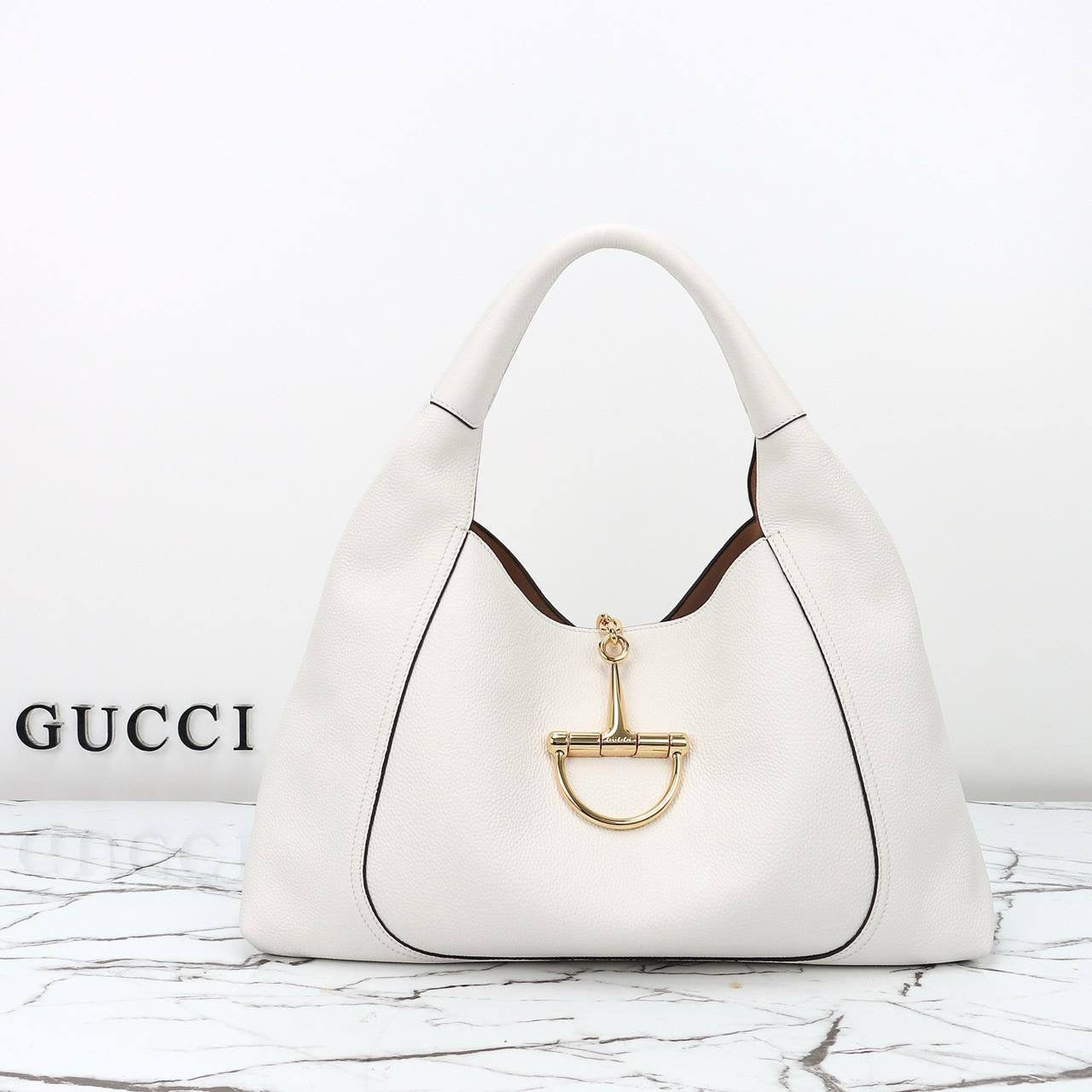 Gucci 
Master
260 dhs🇦🇪


Zain228
♥️♥️♥️