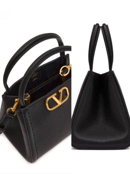 Valentino
90 dhs🪙💕
High quality
21Cm

Zain26
♥️♥️♥️