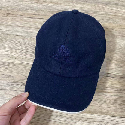 CASHMERE LORO PIANA 
MENS CAP 🧢 
FREE SIZE 
120 dhs🪙

Zain88
♥️♥️♥️