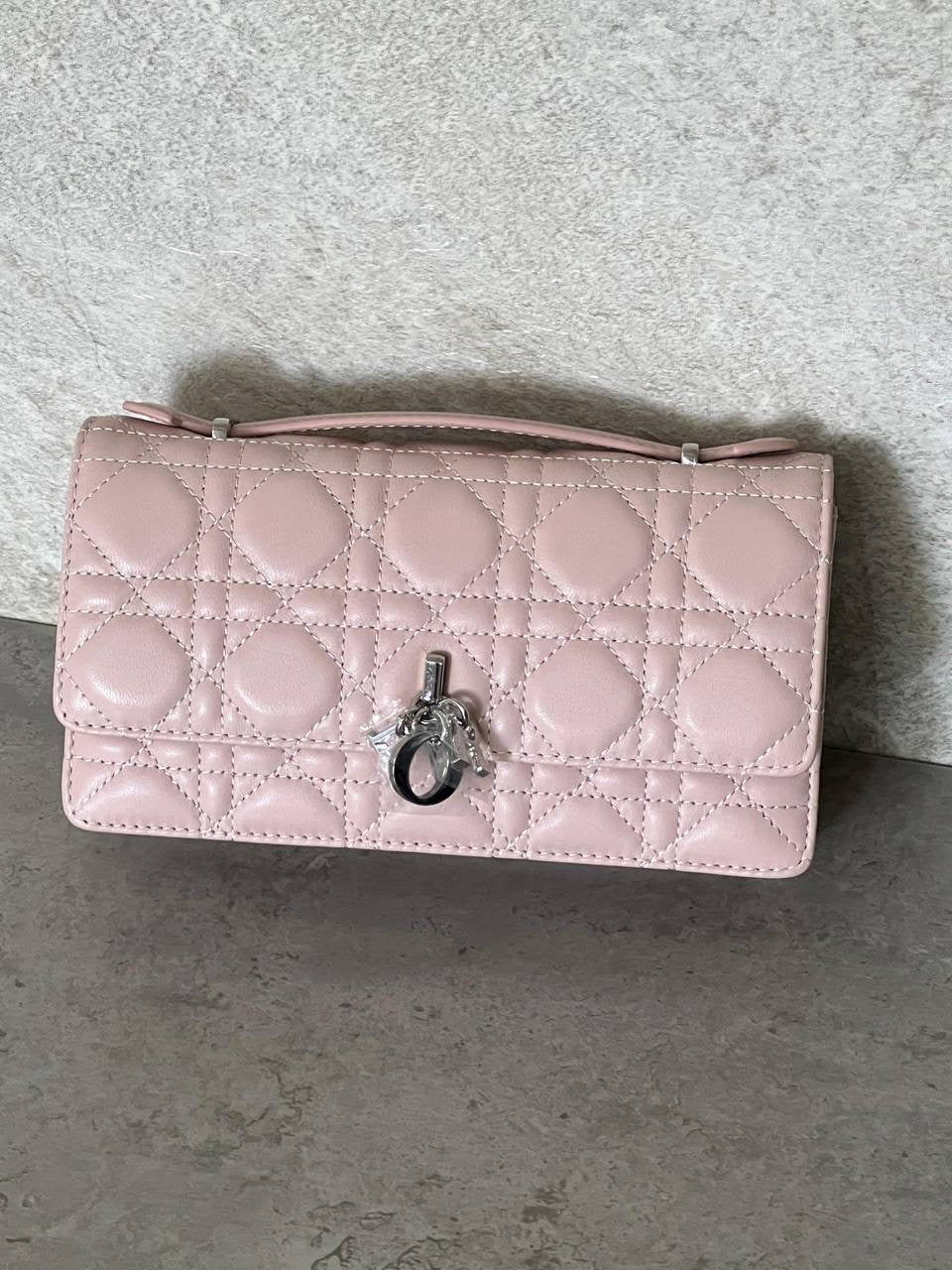 Dior - Chanel - Goyard
Super Master 
Top Quality
For Price 👇 WTSP Text Zain 0568585901

Zain76
♥️♥️♥️