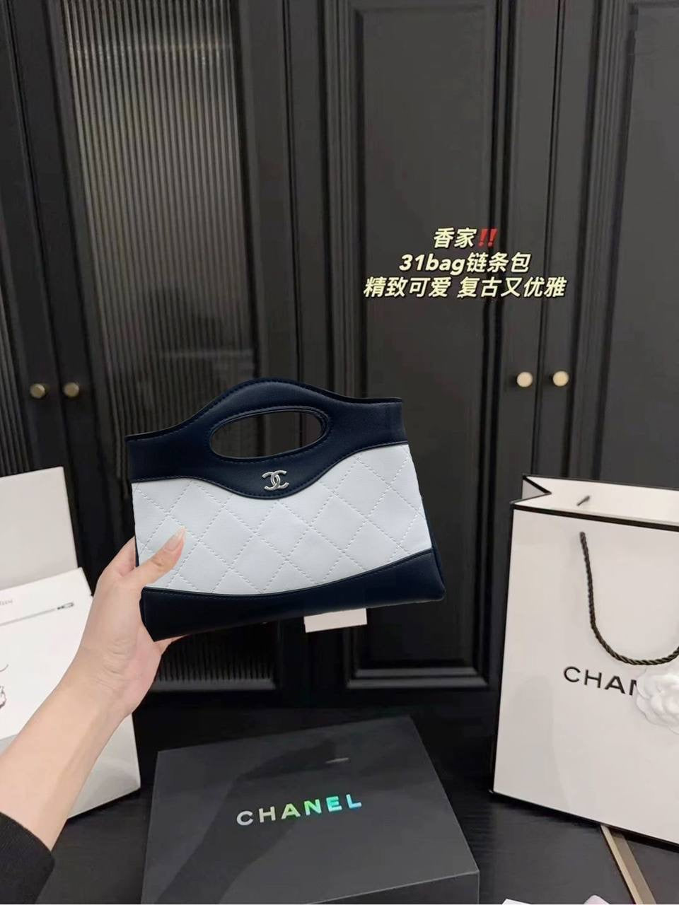 Chanel
80 dhs🪙💕

with box
🎁🎁🎁

sliver logo

Zain38
♥️♥️♥️