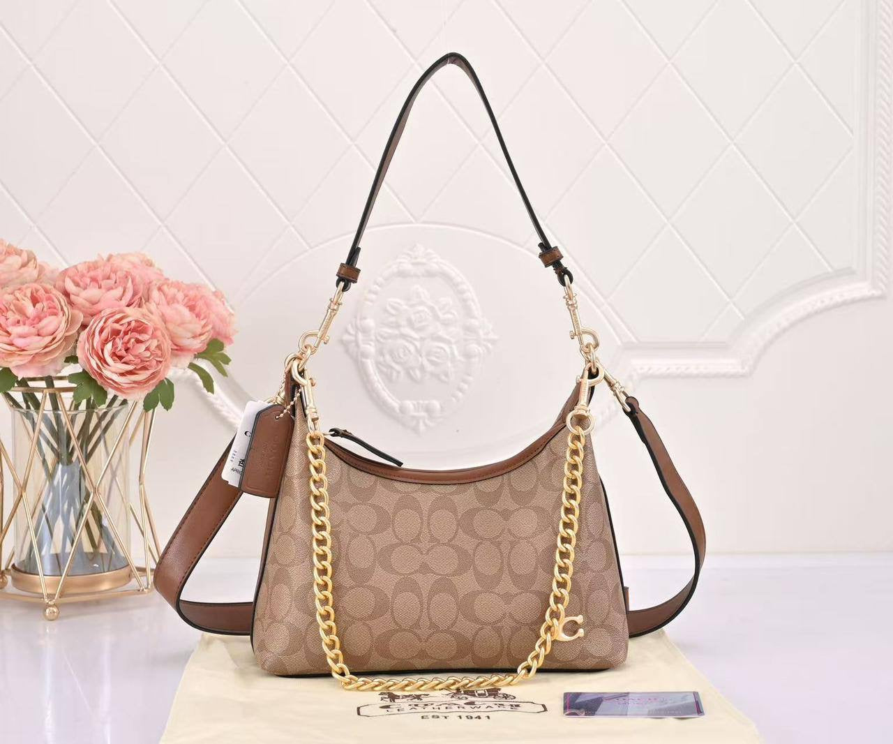 COACH
27*21*9.5 cm
95 dhs🇦🇪

Zain44
♥️♥️♥️
