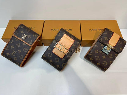 Mobile phone bag
60 dhs🪙

with box
🎁🎁🎁
size 11×18×4cm

Zain42
♥️♥️♥️