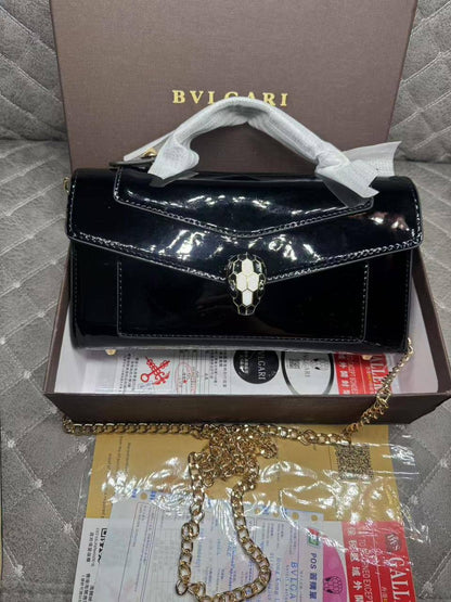 Bvlgari Forever

Size : 23 * 14 cm

90 dhs🇦🇪

with box
🎁🎁🎁

Zain115
♥️♥️♥️