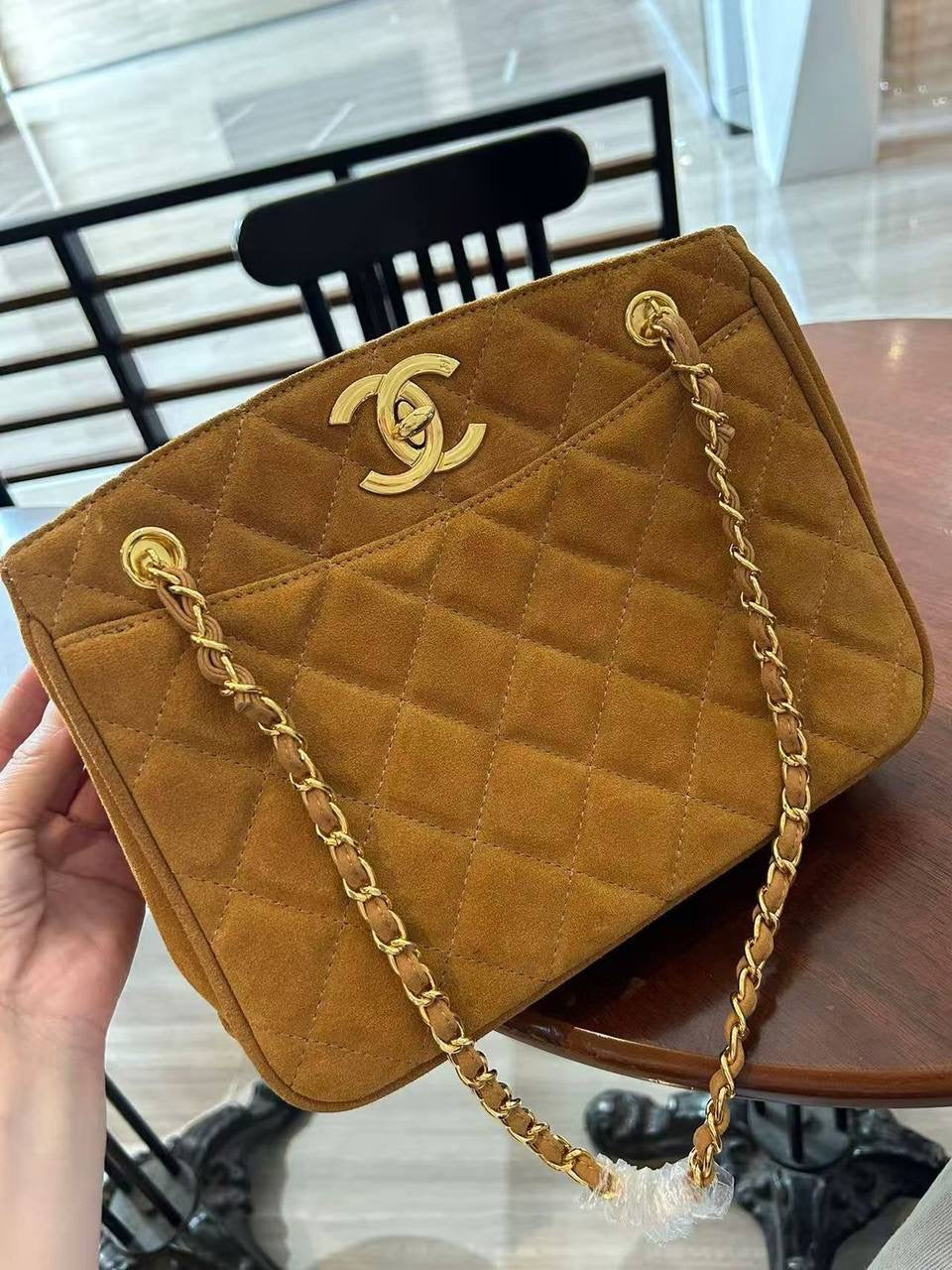 Chanel 
Master
270 dhs🇦🇪
#27.5cm

Zain228
♥️♥️♥️