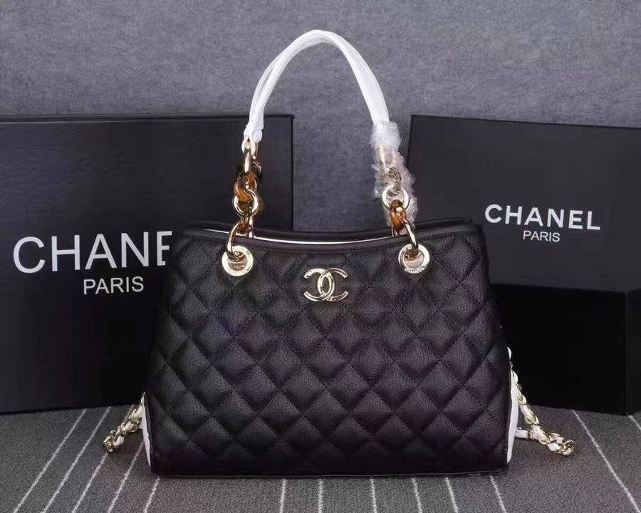 Chanel - CH

95 dhs🇦🇪

Good quality 
with box
🎁🎁🎁

Zain35
♥️♥️♥️
