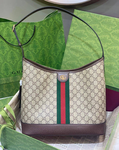 GUCCI

 COPY ONE NEW CAME
BIG SIZE (WITHOUT BOX)      
140 dhs🇦🇪

SMALL SIZE WITH BOX🎁
130 dhs🇦🇪

Zain39
♥️♥️♥️