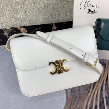 Celine 
good quality

comes with box, 🎁

size 19* 13 cm 
120 dhs🇦🇪

Zain12
♥️♥️♥️