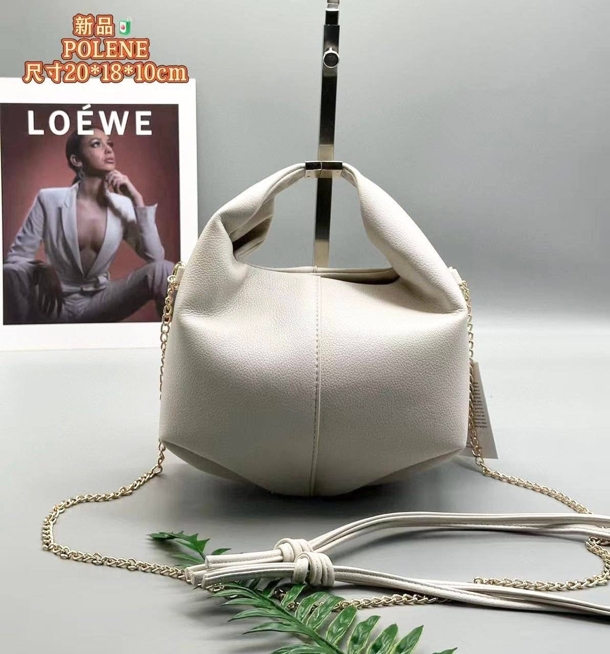 POLENE 

COPY ONE NEW CAME  

180 dhs🇦🇪

SIZE: 20cm

Zain39
♥️♥️♥️
