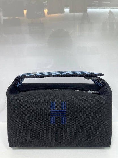 Hermes
Best quality 

with box’s 
🎁🎁🎁

95 dhs🇦🇪

size 22 cm

Zain158
♥️♥️♥️