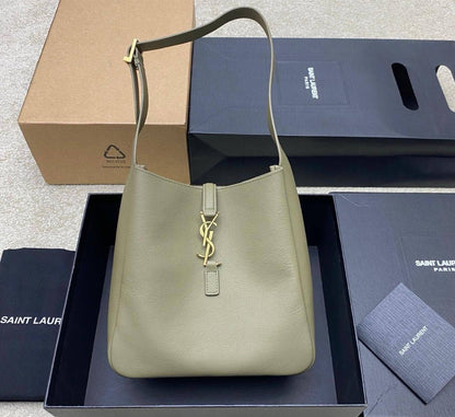 YSL💕💕💕
Super master quality 💯
Available now 💫 ✨✨

For Price 👇 WTSP Text Zain 0568585901

Zain252
♥️♥️♥️