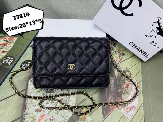 Chanel
with box
90 dhs🪙

Zain46
❤️❤️❤️