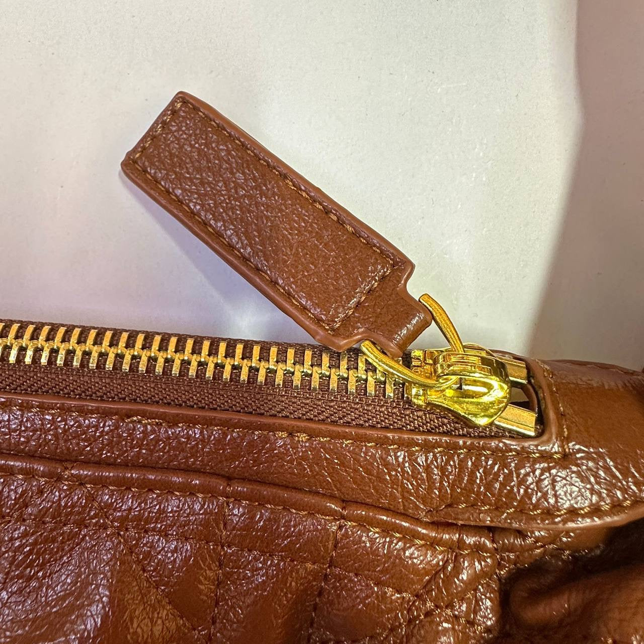 DIOR 
NEW DESIGN GOOD QUALITY 
120 dhs🇦🇪

Zain39
♥️♥️♥️