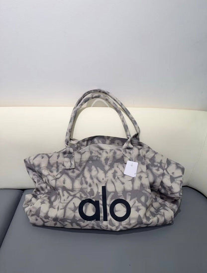ALO

70 dhs🇦🇪

size 68×16×36cm

Zain42
♥️♥️♥️