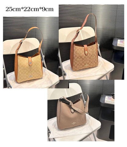 COACH 

NEW CAME GOOD QUALITY 

WITH BOX 
🎁🎁🎁

90 dhs🇦🇪

Zain39
♥️♥️♥️