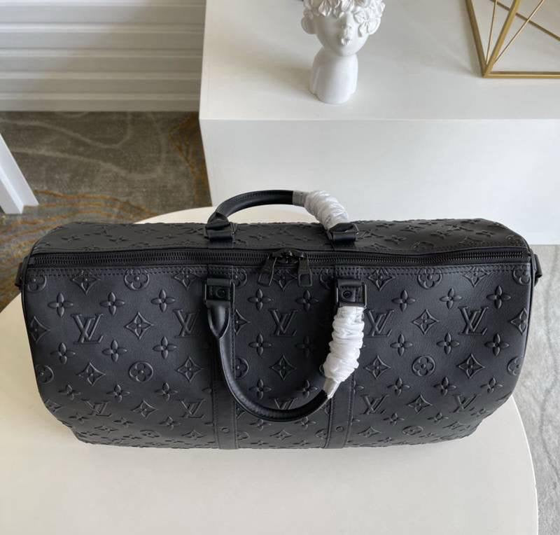 LV TRAVEL Bag
PREMIUM QUALITY 
120 dhs🇦🇪

Zain28
♥️♥️♥️