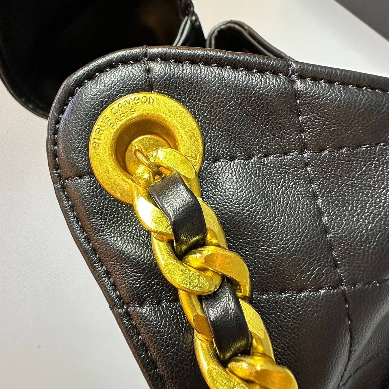 CHANEL 

Master 

WITH BOX 
🎁🎁🎁

210 dhs🇦🇪
Check with K 👉Q

Zain39
♥️♥️♥️