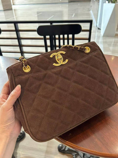 Chanel 
Master
270 dhs🇦🇪
#27.5cm

Zain228
♥️♥️♥️
