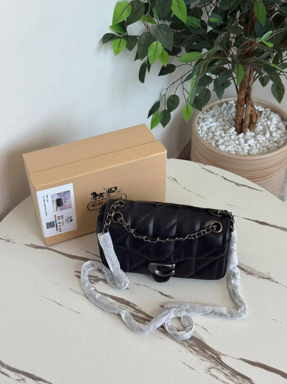 Coach
Best quality 

with box’s 
🎁🎁🎁

95 dhs🇦🇪
size 20 cm

Zain158
♥️♥️♥️