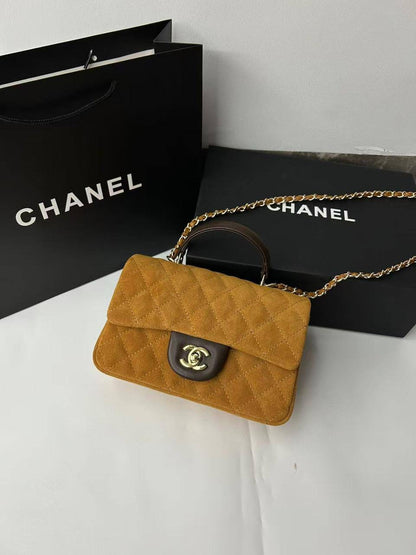 Chanel 
Master
250 dhs🪙💕
#21cm…..❤️❤️

Zain228
♥️♥️♥️