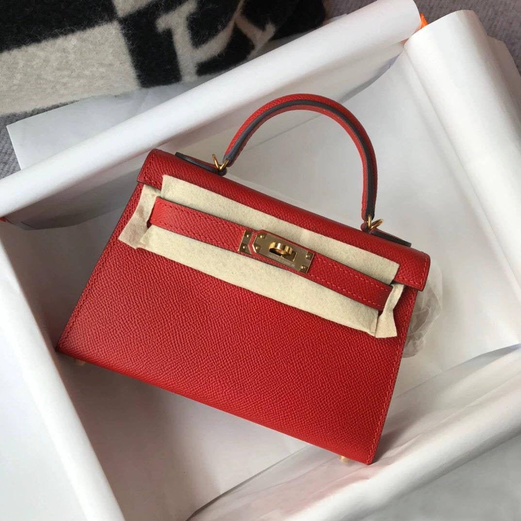 Hermes
Best quality 

with box’s 
🎁🎁🎁

90 dhs🪙💕

size 22cm

Zain158
♥️♥️♥️