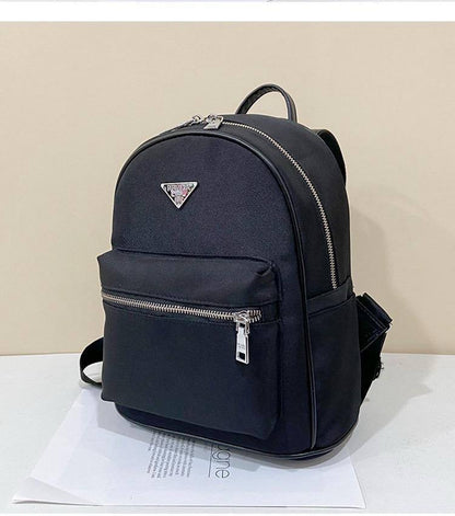 Prada
30*25*15cm
75 dhs🇦🇪

Zain17
♥️♥️♥️