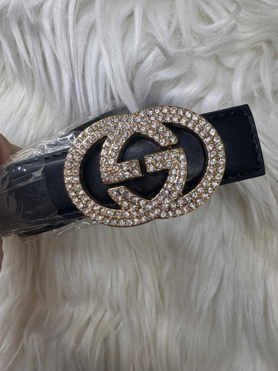 Brand belt
High  Quality 
Size：110 * 2.5 cm
25 dhs🪙

Zain115
♥️♥️♥️