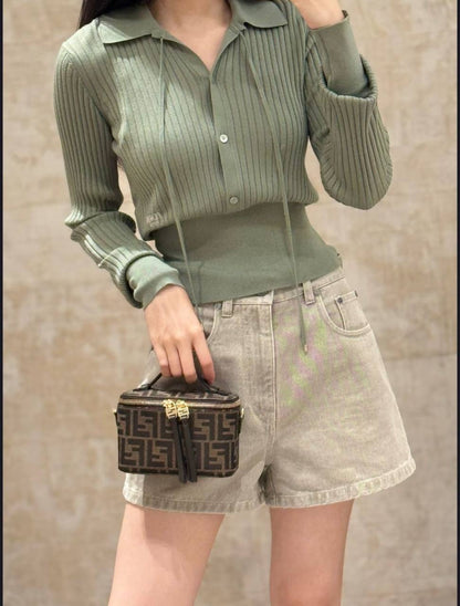 FENDI 

good quality

WITH BOX 
🎁🎁🎁

90 dhs🇦🇪

Zain39
♥️♥️♥️