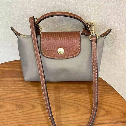 LongChamp Mini

High  Quality 

Size：19  * 11 cm
50 dhs🪙

Zain115
♥️♥️♥️