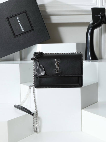 YSL
Master
270 dhs🇦🇪

Zain192
♥️♥️♥️